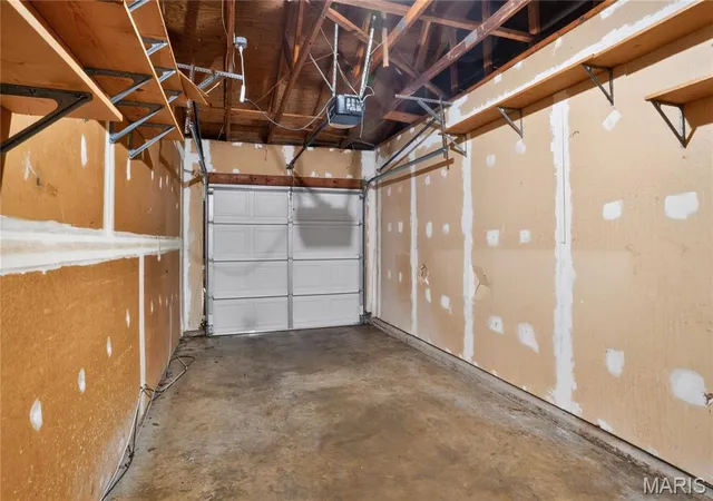 30th image of 12071 El Camara Dr, Florissant, MO 63033 | MLS# MIS26031582