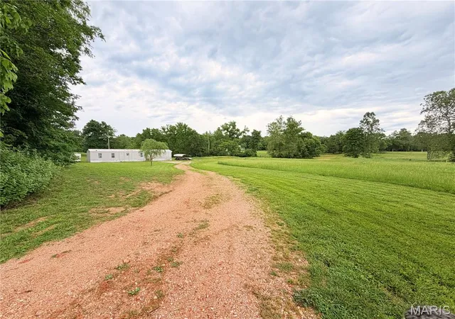 Photo 2 of Sale Pending at 2809 County Road 115 Road, Annapolis, MO 63620 | MLS# MIS26031586 | Listing updated on 2026-09-13