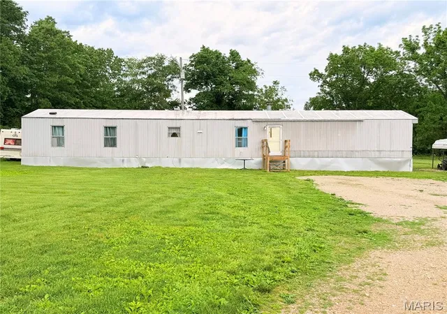 Photo 3 of Sale Pending at 2809 County Road 115 Road, Annapolis, MO 63620 | MLS# MIS26031586 | Listing updated on 2026-09-13