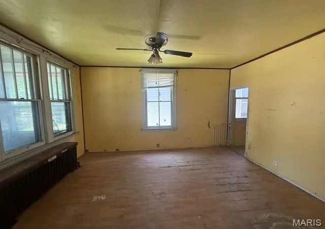 Photo 3 of Sale Pending at 4222 Osceola St, St Louis, MO 63116 | MLS# MIS26031589 | Listing updated on 2026-08-21