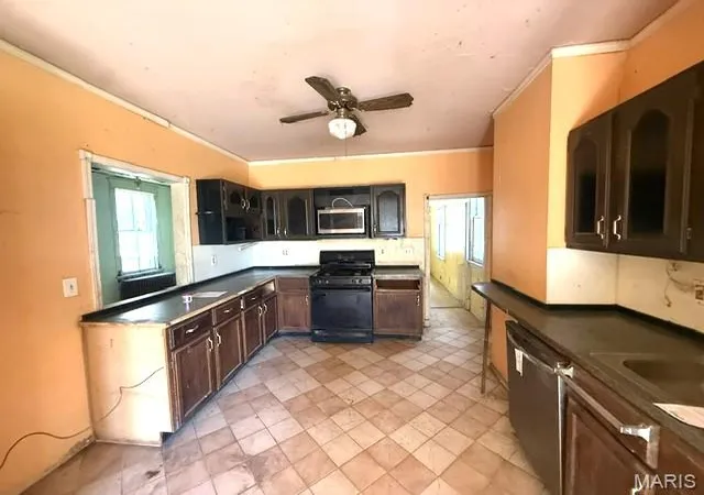 Photo 4 of Sale Pending at 4222 Osceola St, St Louis, MO 63116 | MLS# MIS26031589 | Listing updated on 2026-08-21