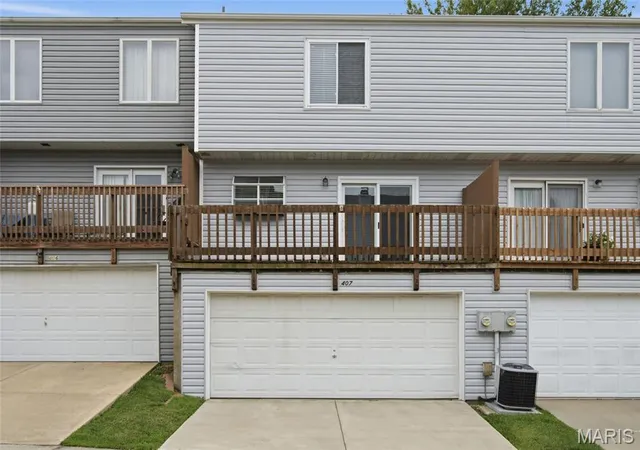 2nd image of 407 King Dr #G, Saint Charles, MO 63303 | MLS# MIS26031643