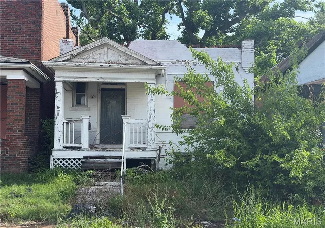1st image of 4265 E Farlin Ave, St Louis, MO 63115 | MLS# MIS26031649