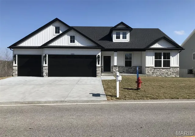 3rd image of 1688 Scenic Dr, Festus, MO 63028 | MLS# MIS26031678