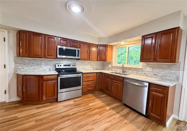 Photo 2 of Single family home for sale at 207 Renaldo Dr, Chesterfield, MO 63017 | MLS# MIS26031680 | Listing updated on 2026-10-08