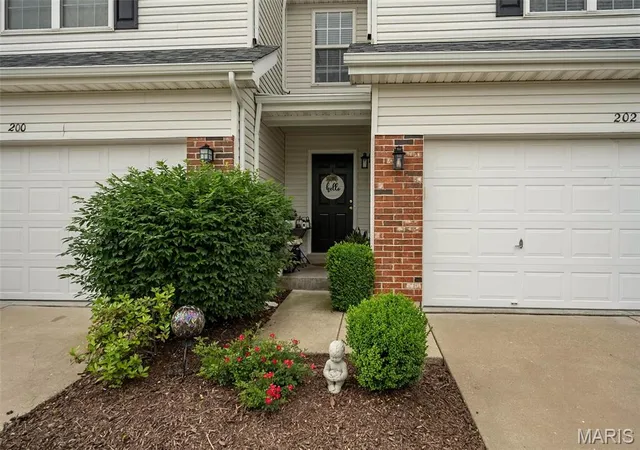 4th image of 202 Sword Lily Dr, O Fallon, MO 63366 | MLS# MIS26031750