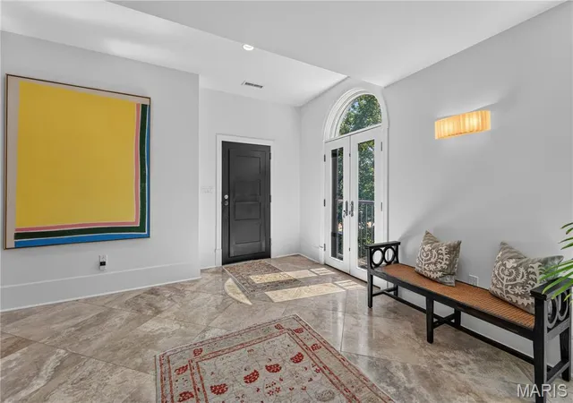 Photo 3 of Sale Pending at 60 Brighton Wy #3S, Saint Louis, MO 63105 | MLS# MIS26031754 | Listing updated on 2026-10-05