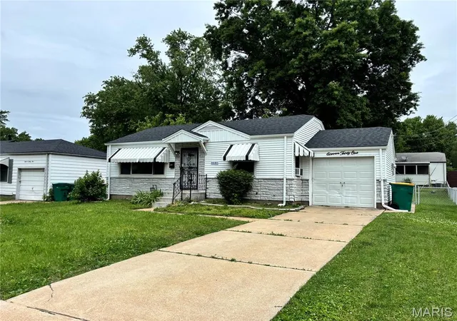 Homes for sale in Saint Louis, MO | 1131 Darr Dr, Saint Louis, MO 63137 | MLS# MIS26031758