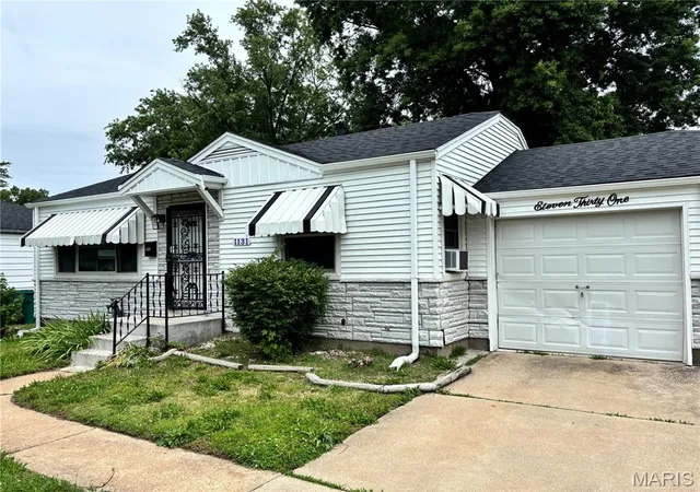 Photo 3 of Single family home for sale at 1131 Darr Dr, St Louis, MO 63137 | MLS# MIS26031758 | Listing updated on 2026-09-03