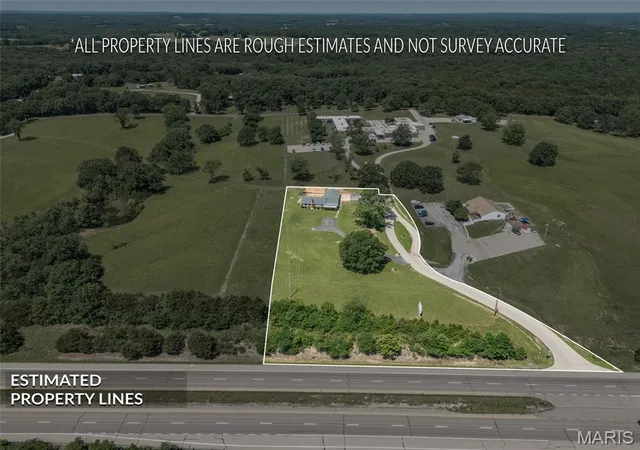 2nd image of 3220 Baisch Dr, De Soto, MO 63020 | MLS# MIS26031802