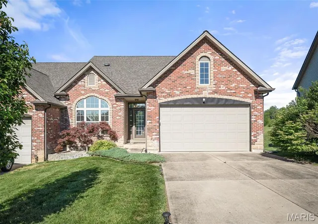 Homes for sale in Moscow Mills, MO | 141 Canyon Creek Cir, Moscow Mills, MO 63362 | MLS# MIS26031805