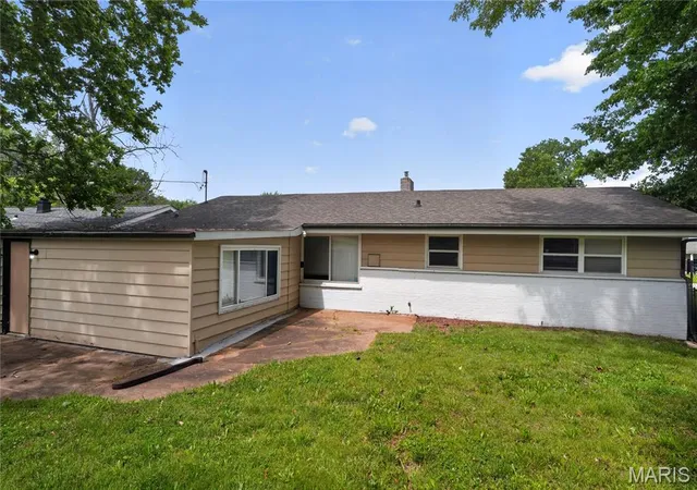2nd image of 9840 Omega Dr, St Louis, MO 63136 | MLS# MIS26031848