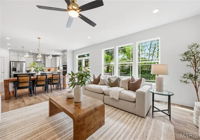 Photo 3 of Single family home for sale at 527 Ryehill Dr, Saint Peters, MO 63376 | MLS# MIS26031854 | Listing updated on 2026-09-14