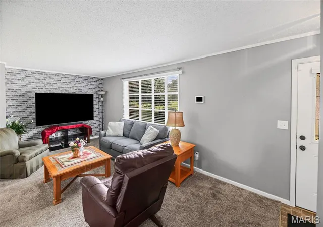 Homes for sale in Alton, IL | 219 Patterson Pl, Alton, IL 62002 | MLS# MIS26031858