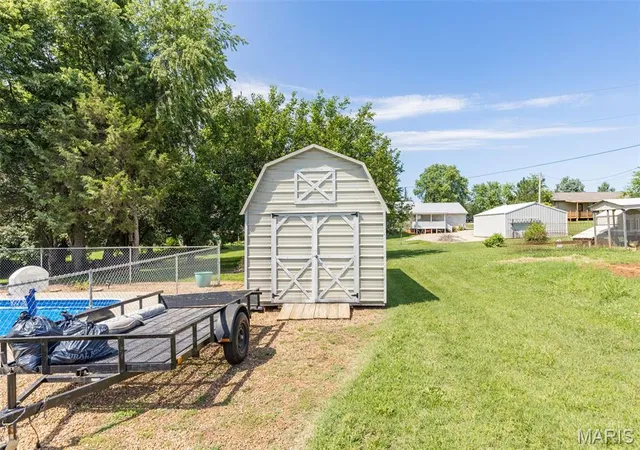 Photo 3 of Single family home for sale at 416 Trevor Ct, Bonne Terre, MO 63628 | MLS# MIS26031859 | Listing updated on 2026-09-21