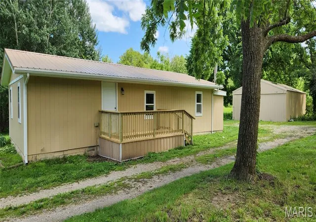 Homes for sale in Dixon, MO | 15270 Conway Rd, Dixon, MO 65459 | MLS# MIS26031860