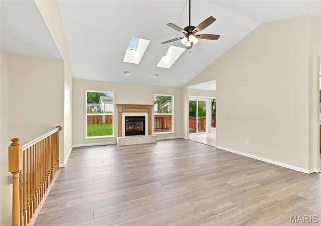Photo 2 of Sale Pending at 1747 Coachway Ln, Hazelwood, MO 63042 | MLS# MIS26031863 | Listing updated on 2026-08-23