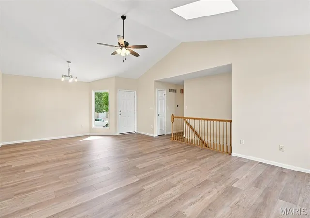 Photo 3 of Sale Pending at 1747 Coachway Ln, Hazelwood, MO 63042 | MLS# MIS26031863 | Listing updated on 2026-08-23