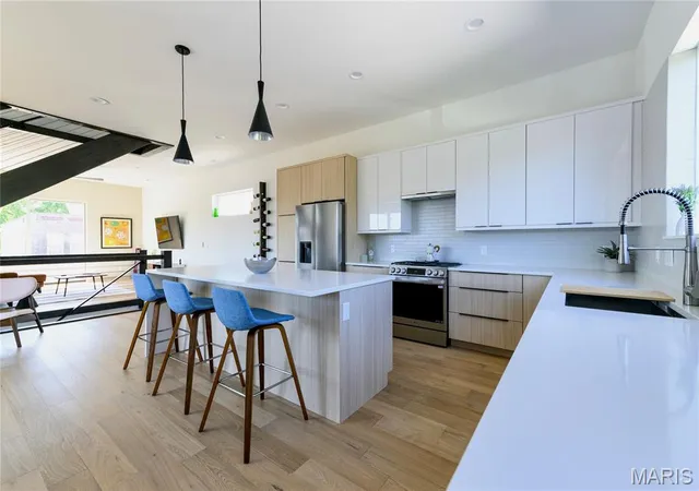 Photo 3 of Single family home for sale at 2731 Lafayette Ave, St Louis, MO 63104 | MLS# MIS26031864 | Listing updated on 2026-09-16