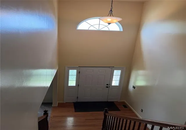 Photo 2 of Single family home for sale at 6912 Arbor Cove Dr, Fairview Heights, IL 62208 | MLS# MIS26031875 | Listing updated on 2026-09-21