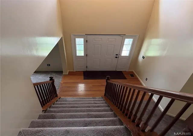 Photo 3 of Single family home for sale at 6912 Arbor Cove Dr, Fairview Heights, IL 62208 | MLS# MIS26031875 | Listing updated on 2026-09-21