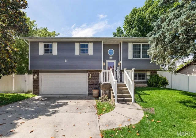 Homes for sale in Troy, IL | 430 Reid Ave, Troy, IL 62294 | MLS# MIS26031909