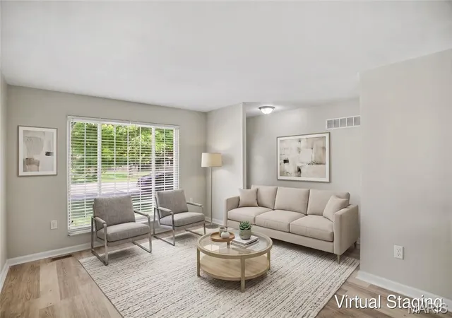Photo 2 of Single family home for sale at 2737 Essex St, St Charles, MO 63301 | MLS# MIS26031920 | Listing updated on 2026-10-02
