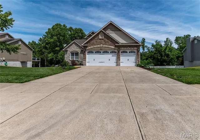 Homes for sale in Byrnes Mill, MO | 6811 Silverstone Ct, Byrnes Mill, MO 63051 | MLS# MIS26031923