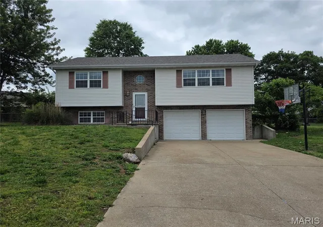 Homes for sale in Waynesville, MO | 19725 Stallion Ln, Waynesville, MO 65583 | MLS# MIS26031927