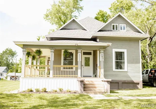Homes for sale in Salem, MO | 404 E 9th St, Salem, MO 65560 | MLS# MIS26031953
