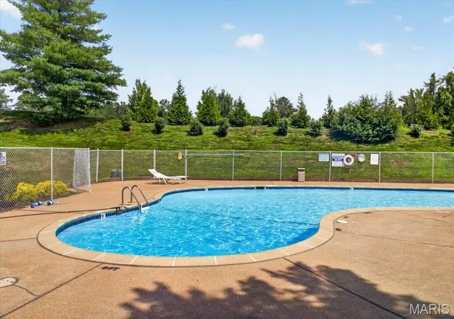 2nd image of 1530 Bedford Forge Ct, Chesterfield, MO 63017