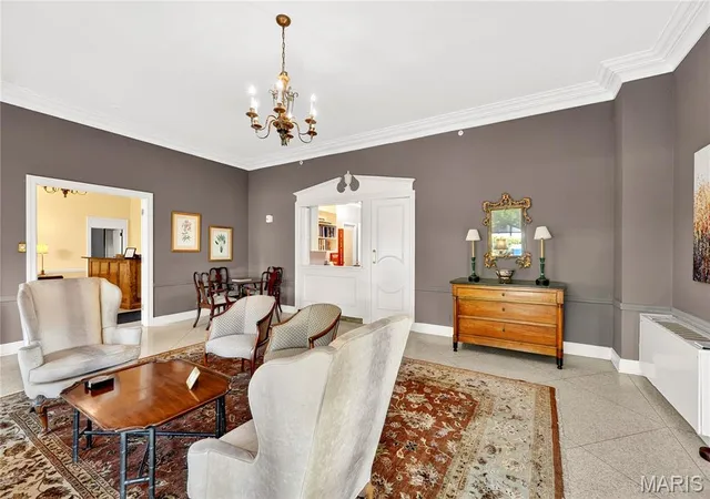 Homes for sale in Clayton, MO | 900 S Hanley Rd #3D, Clayton, MO 63105 | MLS# MIS26032015