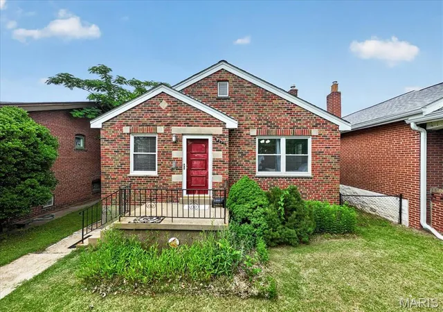 Photo 2 of Single family home for sale at 4131 Quincy St, Saint Louis, MO 63116 | MLS# MIS26032049 | Listing updated on 2026-09-07