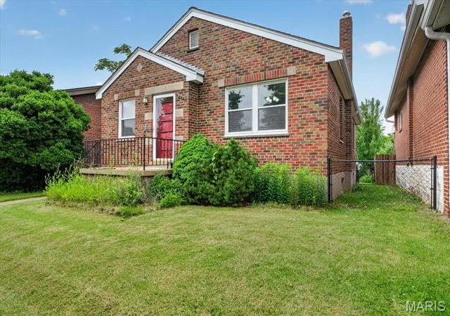 Photo 4 of Single family home for sale at 4131 Quincy St, Saint Louis, MO 63116 | MLS# MIS26032049 | Listing updated on 2026-09-07