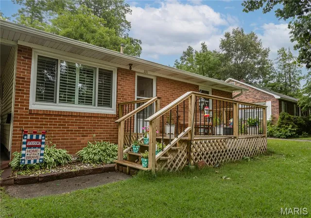 Homes for sale in Dexter, MO | 331 S Mulberry St, Dexter, MO 63841 | MLS# MIS26032051