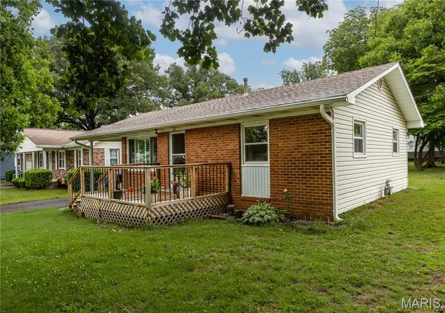 Homes for sale in Dexter, MO | 331 S Mulberry St, Dexter, MO 63841 | MLS# MIS26032051