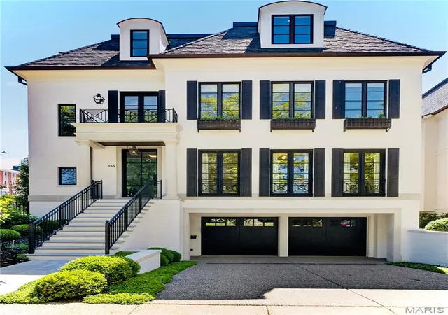 Homes for sale in Clayton, MO | 136 N Brentwood Blvd, Clayton, MO 63105 | MLS# MIS26032099