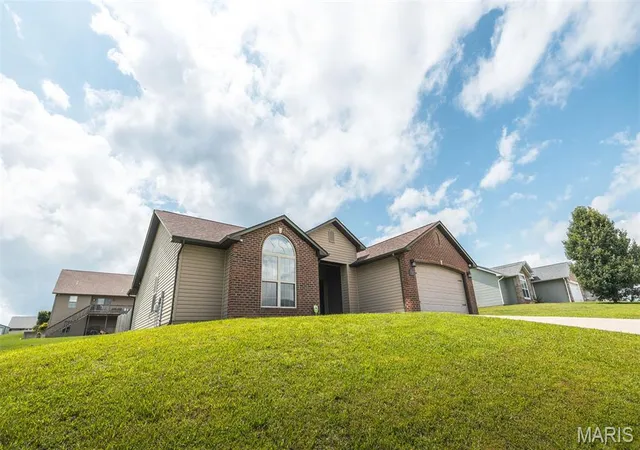 Homes for sale in Waynesville, MO | 103 Maxwell St, Waynesville, MO 65583 | MLS# MIS26032139