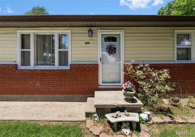 Homes for sale in Oran, MO | 1610 State Hwy W, Oran, MO 63771 | MLS# MIS26032148