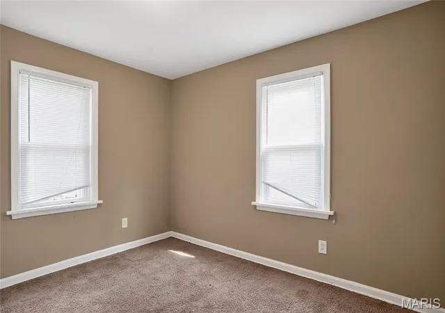 Photo 3 of Single family home for sale at 1071 N New Florissant Rd, Florissant, MO 63031 | MLS# MIS26032171 | Listing updated on 2026-10-26
