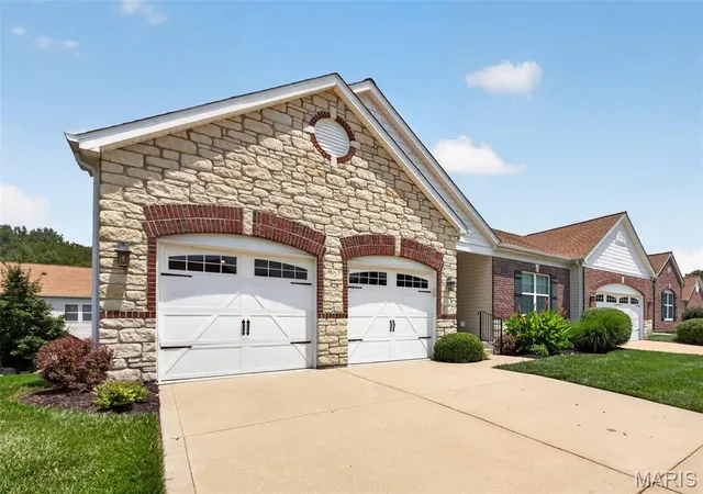 2nd image of 141 Amiot Ct, Chesterfield, MO 63146 | MLS# MIS26032180