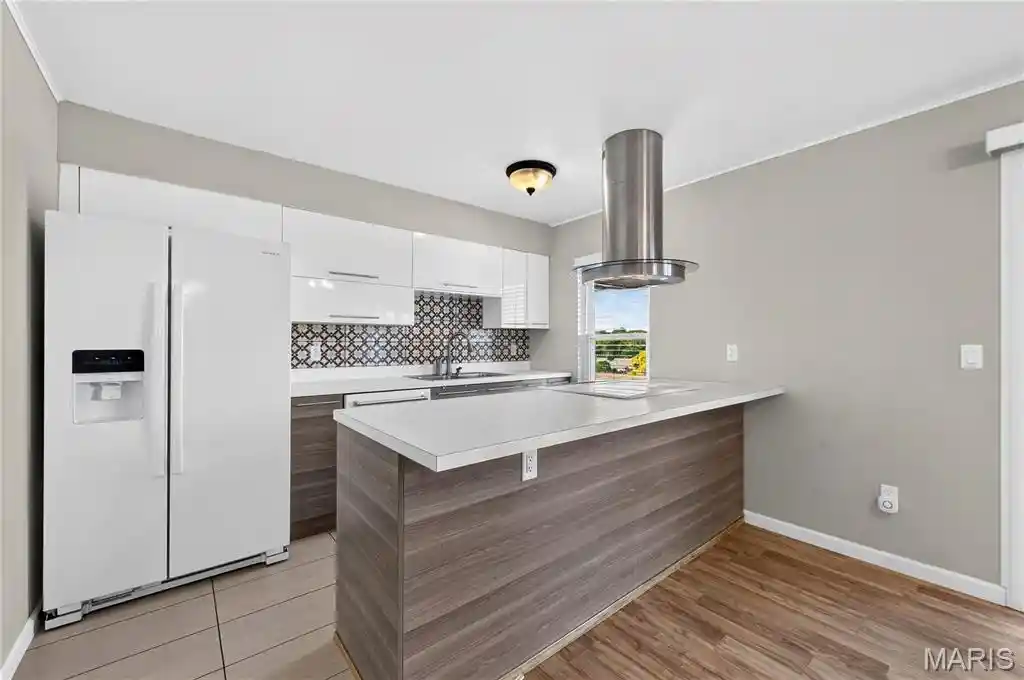 Listing Photo 2 - Condo for sale in 771 Highland Hl Ct located at 771 Highland Hl Ct, Saint Peters, MO 63376 - Unit 771 Highland Hill Ct