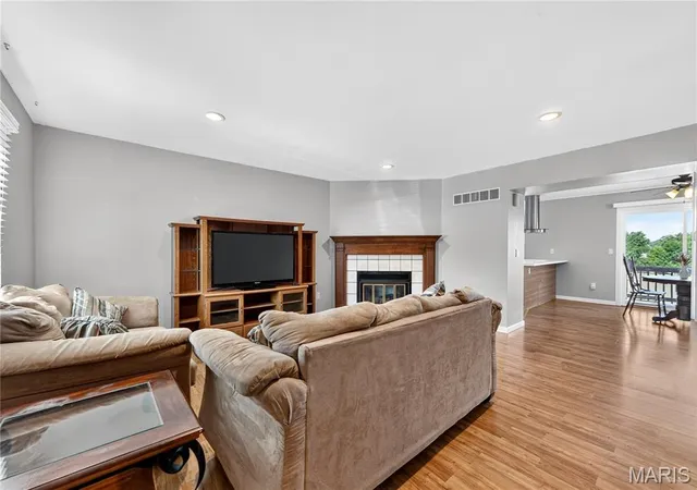 Listing Photo 4 - Condo for sale in building located at 771 Highland Hl Ct, Saint Peters, MO 63376 - Unit #G