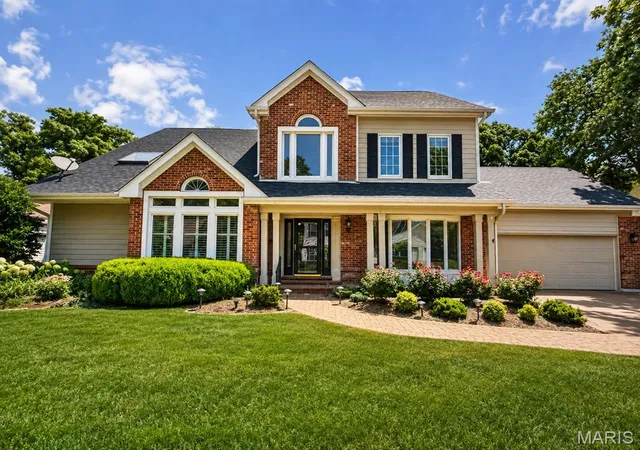 Photo 1 of Single family home for sale at 16557 Baxter Forest Ridge Dr, Chesterfield, MO 63005 | MLS# MIS26032202 | Listing updated on 2026-09-01