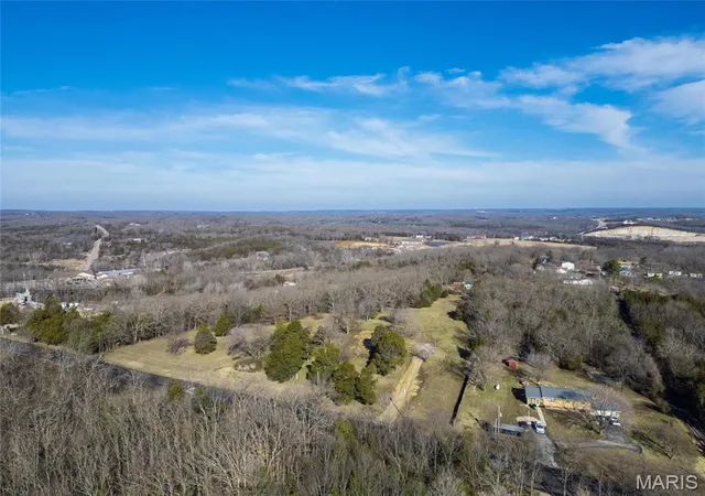 5th image of 1410 Clarke St, De Soto, MO 63020 | MLS# MIS26032223