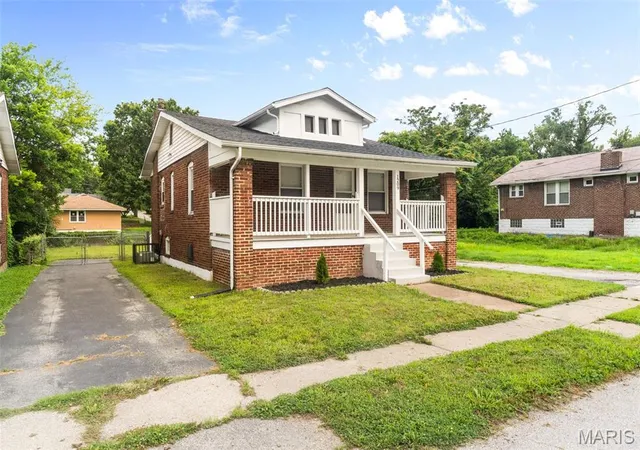 Homes for sale in Pagedale, MO | 1209 Griefield Pl, Pagedale, MO 63133 | MLS# MIS26032238