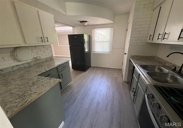 4th image of 10132 Tamworth Dr, Saint Louis, MO 63136 | MLS# MIS26032244
