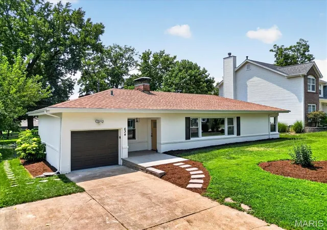2nd image of 634 Warrenton Dr, Saint Louis, MO 63122 | MLS# MIS26032270