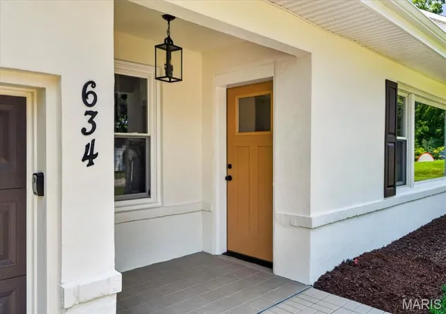 3rd image of 634 Warrenton Dr, Saint Louis, MO 63122 | MLS# MIS26032270
