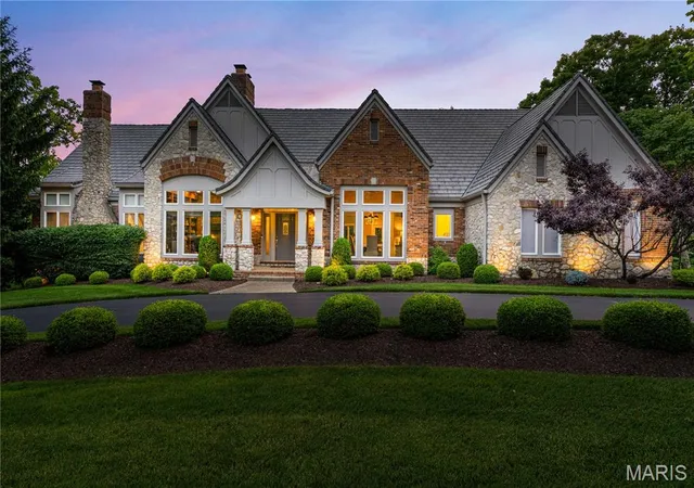 2nd image of 638 Morel Ct, Saint Albans, MO 63073 | MLS# MIS26032275